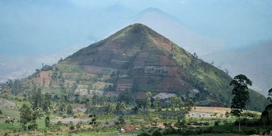 Misteri Piramida Gunung Sadahurip di Garut, Sisa Kota Atlantis yang Hilang dan Lebih Besar dari Piramida Mesir