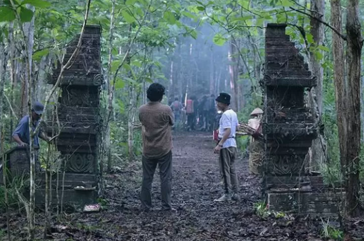 Misteri Desa Penari: Kisah Mistis yang Menginspirasi Film Horor KKN Desa Penari