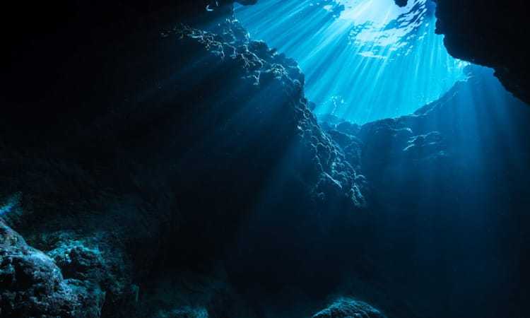 Ilmuwan Temukan Gelombang Panas Misterius di Dasar Laut