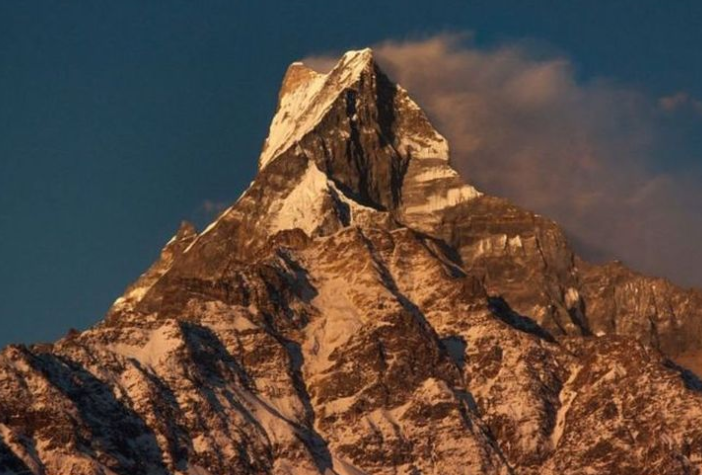 Misteri Machhapuchhare, Puncak Perawan Himalaya yang Tak Boleh Didaki