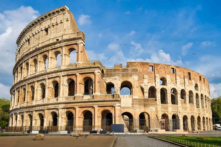 Colosseum Roma: Jejak Kejayaan Kekaisaran Romawi yang Tak Lekang oleh Waktu