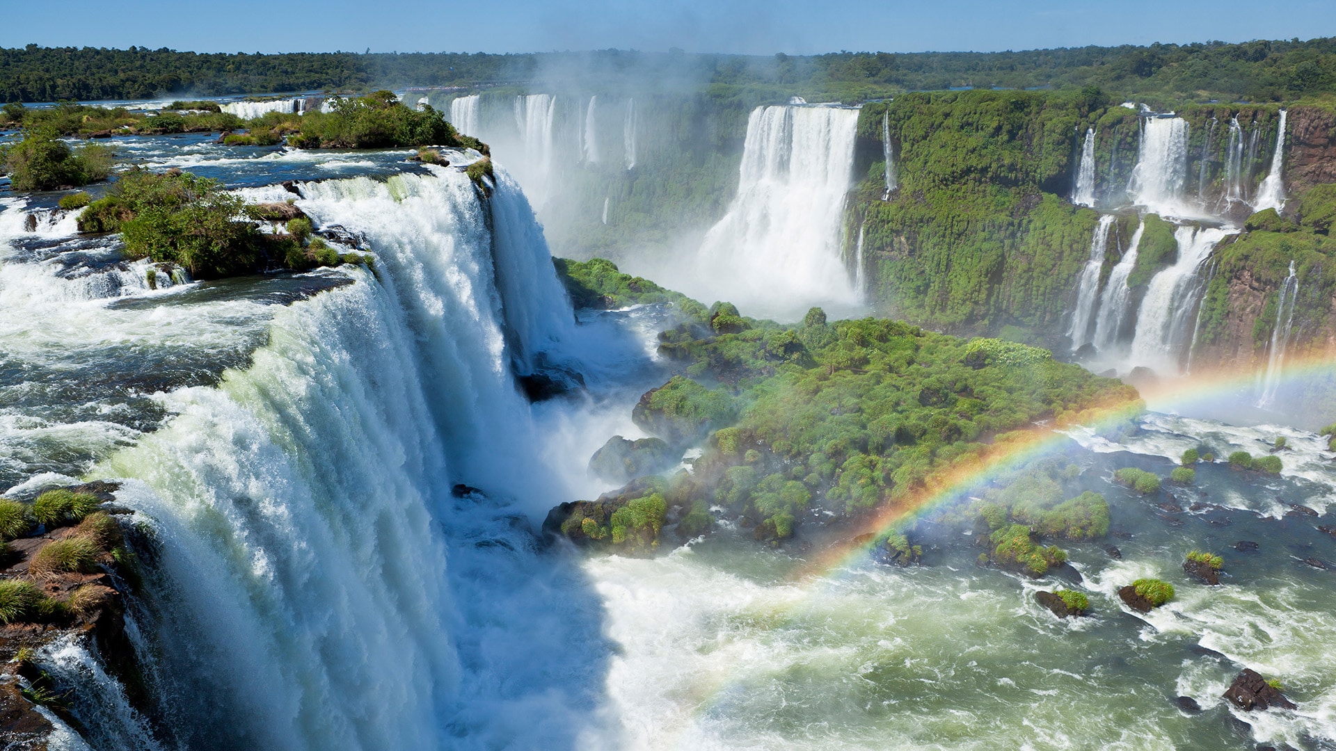 Keajaiban Alam Iguaçu Falls: Air Terjun yang Membelah Bumi dan Menggetarkan Jiwa