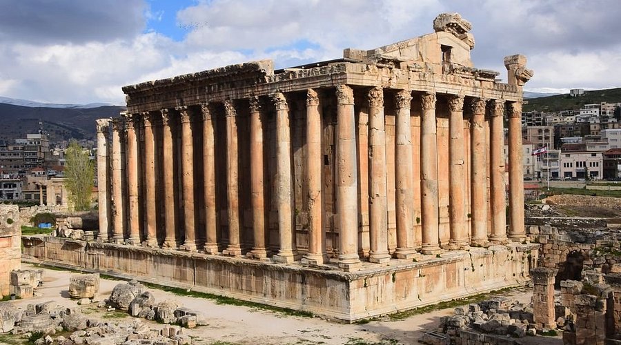 Baalbek: Kota Dewa-Dewa yang Terlupakan di Jantung Lebanon